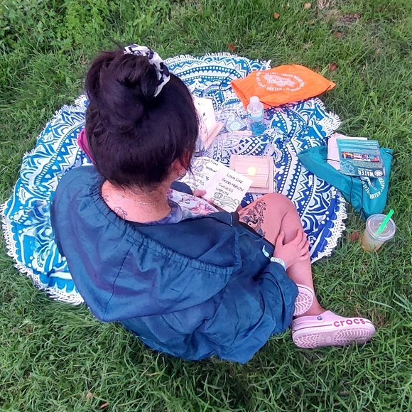 โน๏ธ About Lucky Lotus & Co. - Picture 2 of 10